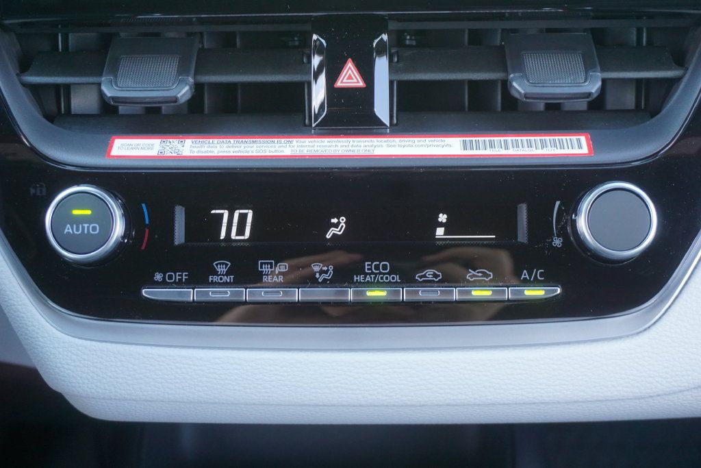 Used 2026 Toyota Corolla SE FWD image 11