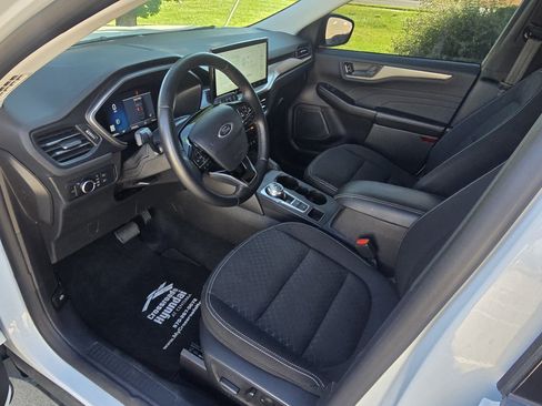 Used 2024 Ford Escape Active w/ Tech Pack #1 AWD/4WD image 25