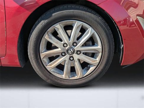 Used 2016 Hyundai Elantra SE w/ Option Group 02 image 11