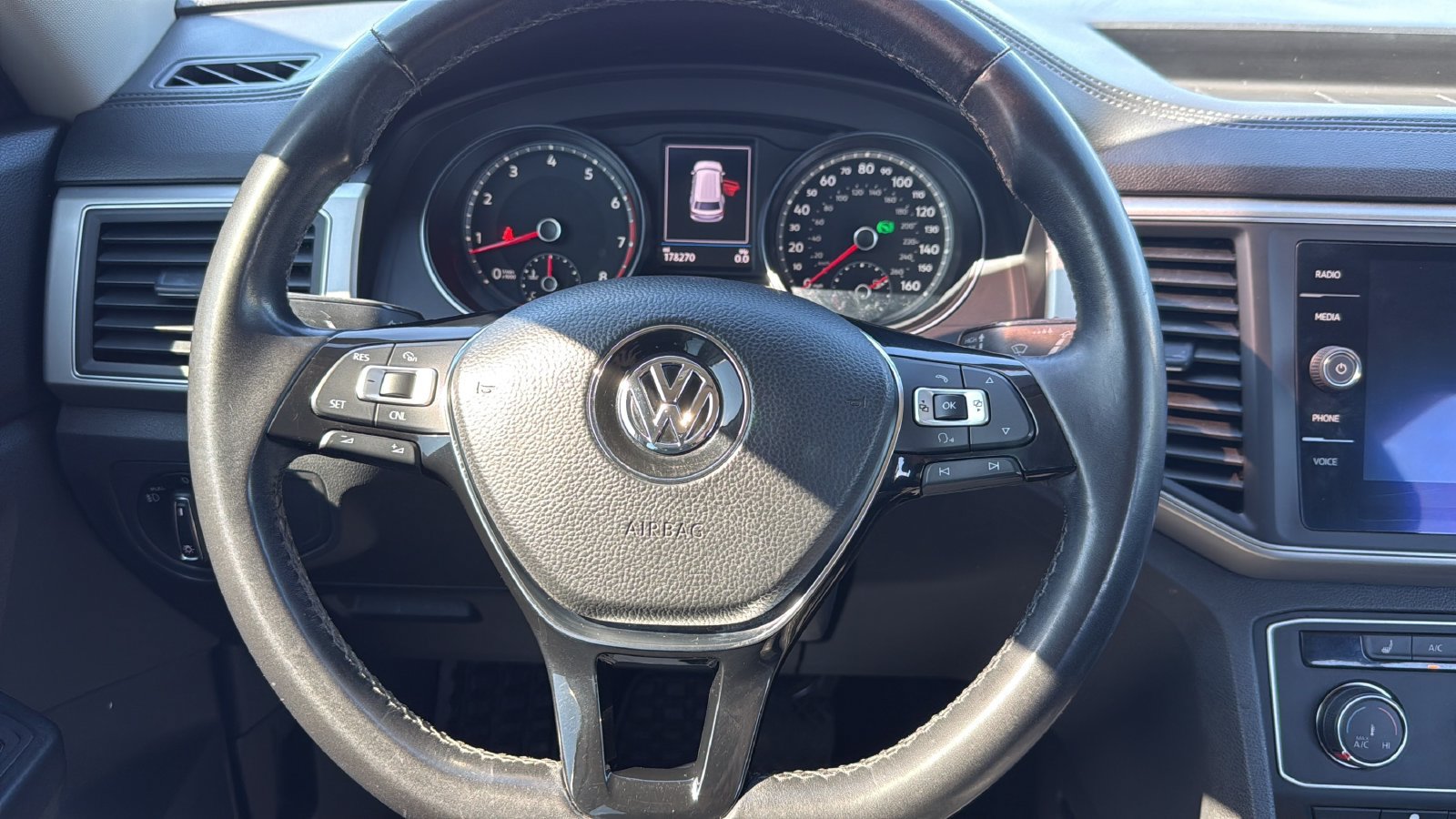 Used 2018 Volkswagen Atlas SE FWD image 11
