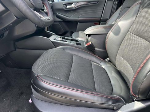 Used 2024 Ford Escape ST-Line Elite image 9