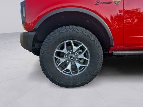 Used 2023 Ford Bronco Badlands AWD/4WD image 9