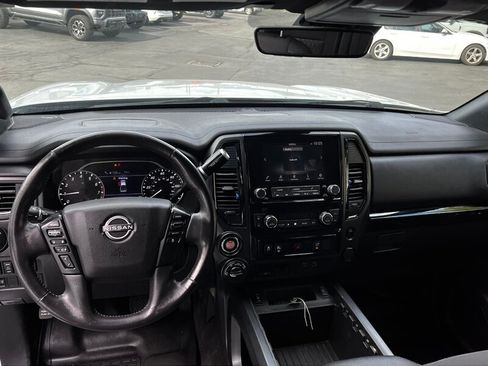 Used 2023 Nissan Titan SV w/ SV Convenience Package AWD/4WD image 20