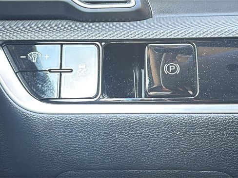 Used 2023 Kia Sportage LX image 27