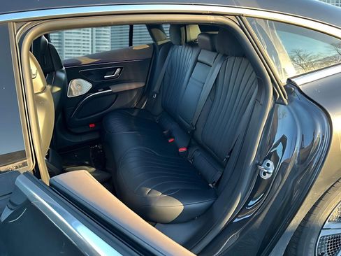 Used 2023 Mercedes-Benz EQS 450+ Sedan image 18