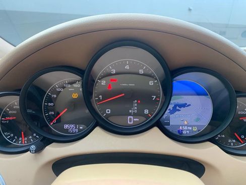 Used 2012 Porsche Cayenne image 15