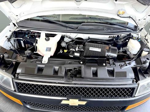 Used 2019 Chevrolet Express 3500 Extended w/ Driver Convenience Package RWD image 24