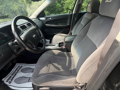 Used 2006 Chevrolet Impala SS FWD image 17