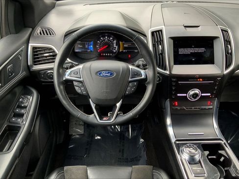 Used 2019 Ford Edge ST w/ Cold Weather Package image 5