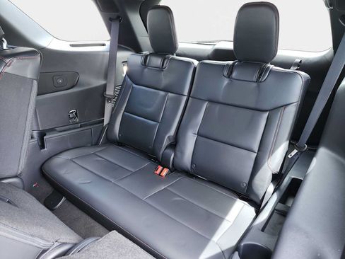 New 2026 Ford Explorer ST-Line w/ ST-Line Street Pack AWD/4WD image 16
