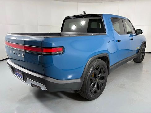 Used 2022 Rivian R1T Adventure image 10