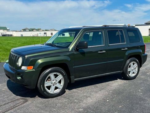 Used 2010 Jeep Patriot Sport w/ Tire & Wheel Group AWD/4WD image 1