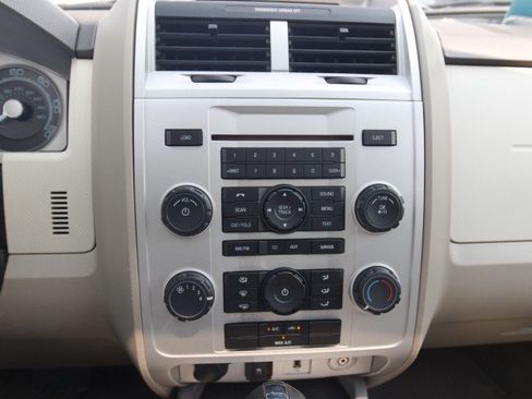 Used 2010 Mercury Mariner 4WD image 21
