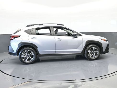 Used 2024 Subaru Crosstrek 2.0i Premium image 7