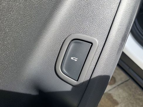 New 2026 Chevrolet Traverse LT image 17