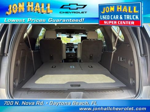 Used 2021 GMC Yukon SLT w/ Rear Media and Nav Package AWD/4WD image 9