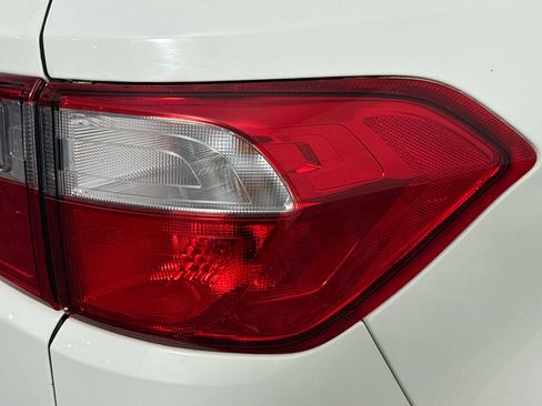 Used 2020 Ford EcoSport Titanium image 32