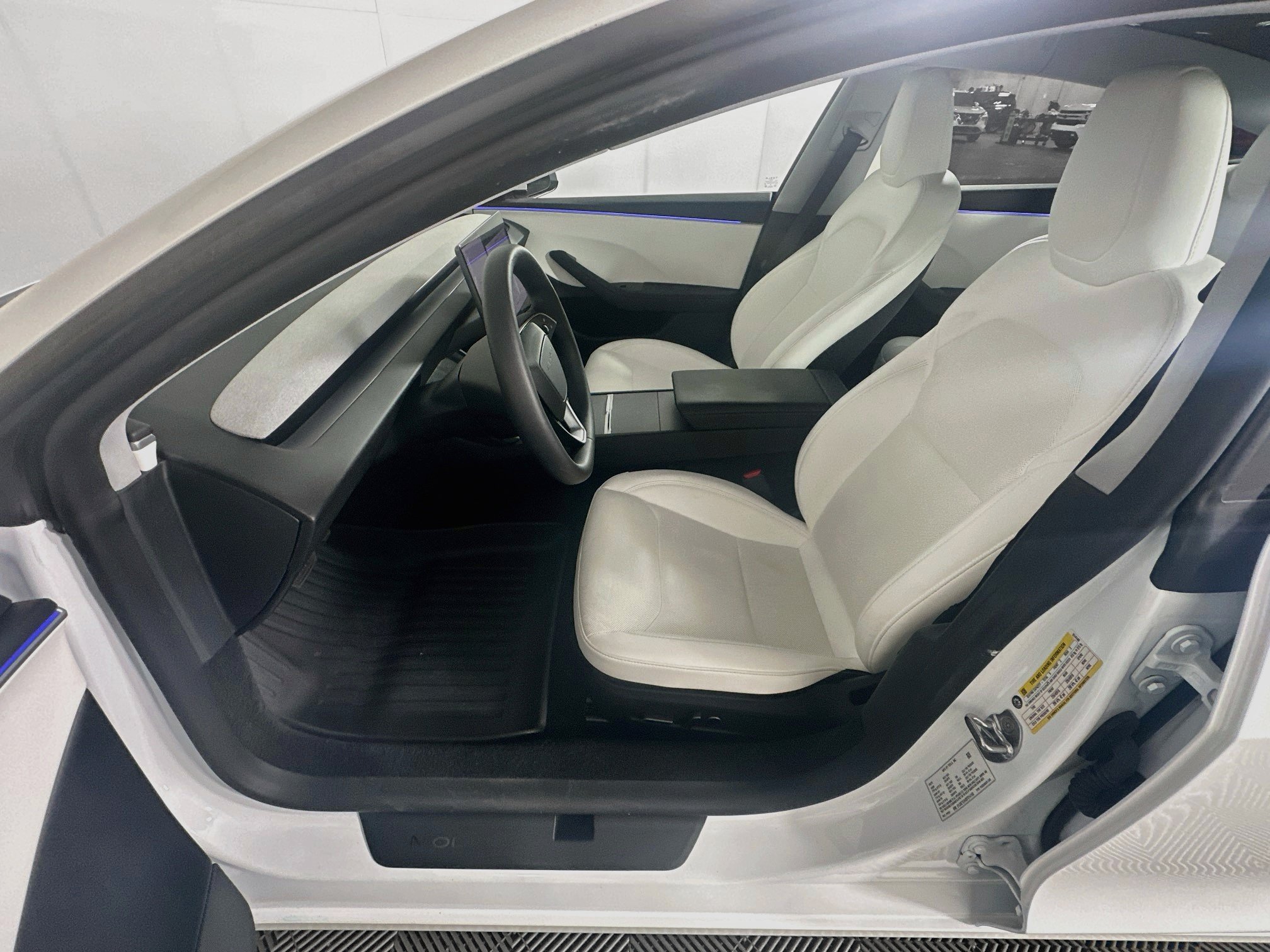 Used 2025 Tesla Model 3 Long Range RWD image 13