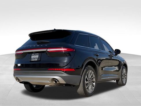 Used 2023 Lincoln Corsair Reserve image 3