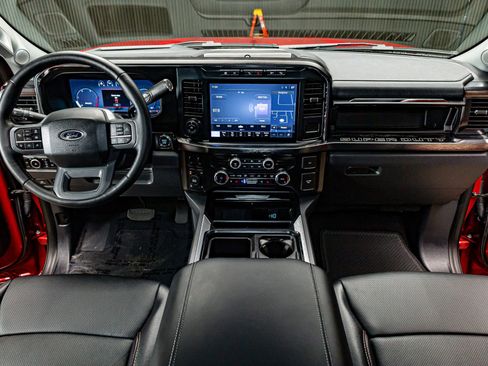 Used 2024 Ford F250 Lariat w/ Lariat Ultimate Package image 18