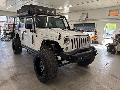 Used 2017 Jeep Wrangler Unlimited Sport w/ Quick Order Package 24S AWD/4WD image 67