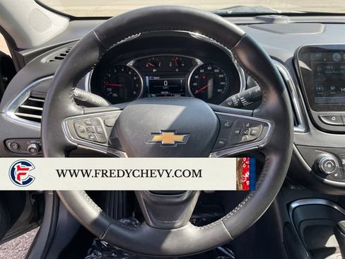 Used 2017 Chevrolet Malibu LT w/ Leather Package FWD image 16