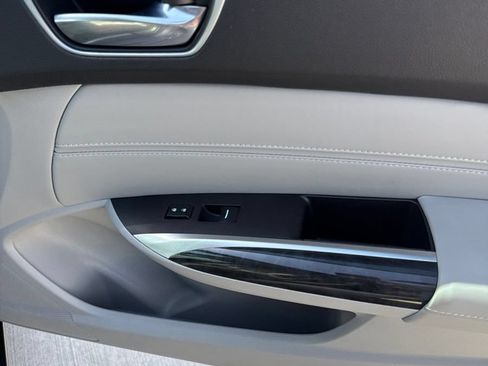 Used 2018 Acura TLX FWD image 27