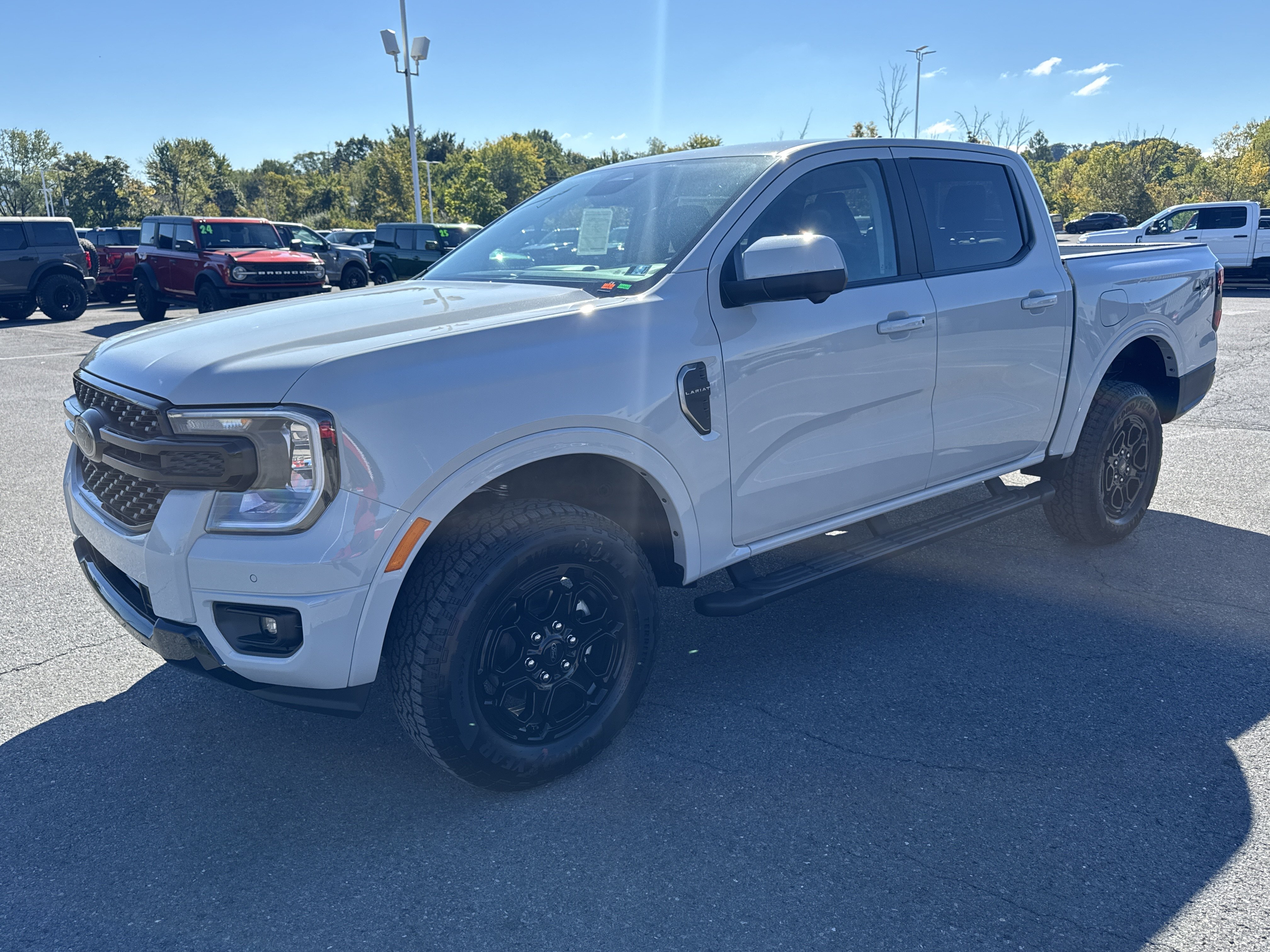 New 2026 Ford Ranger Lariat w/ Black Appearance Package AWD/4WD image 8