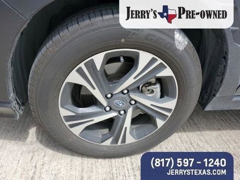 Used 2024 Subaru Crosstrek 2.0i Premium AWD/4WD image 2
