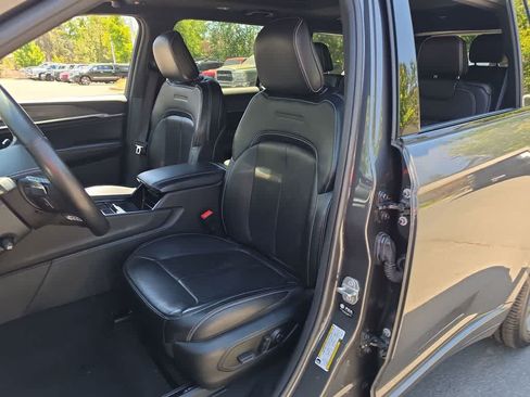 Used 2022 Jeep Grand Cherokee L Overland AWD/4WD image 11