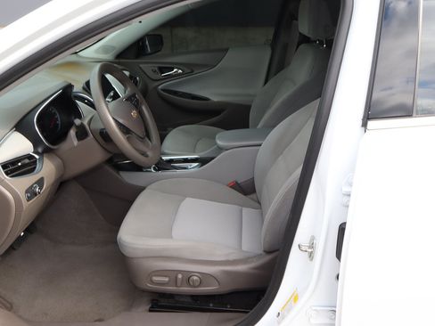 Used 2021 Chevrolet Malibu LT FWD image 7