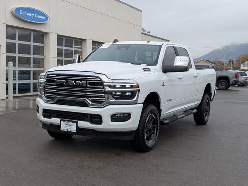 Used 2025 RAM 2500 Laramie image 10