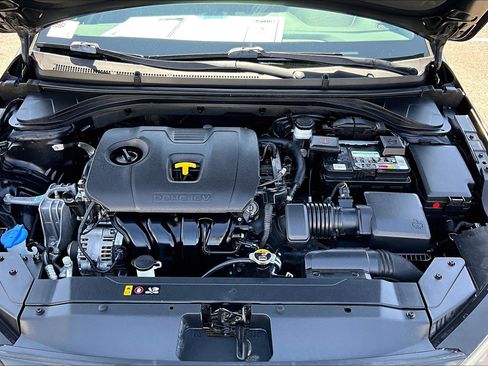 Used 2020 Hyundai Elantra Limited FWD image 9