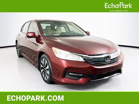 Used 2017 Honda Accord Touring image 1