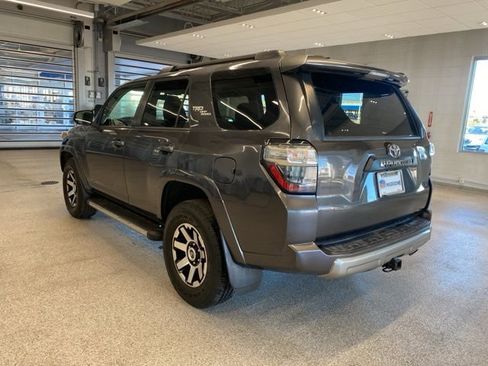 Used 2017 Toyota 4Runner TRD Off-Road image 9