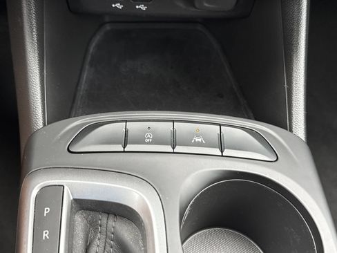 Used 2025 Buick Envista Preferred FWD image 24