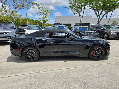 Used 2019 Chevrolet Camaro SS RWD image 4