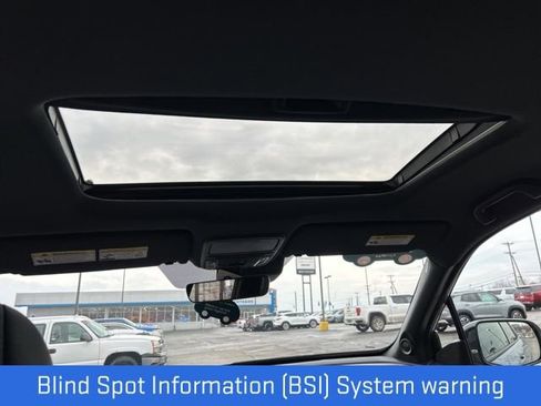 Used 2025 Honda Ridgeline Black Edition image 9