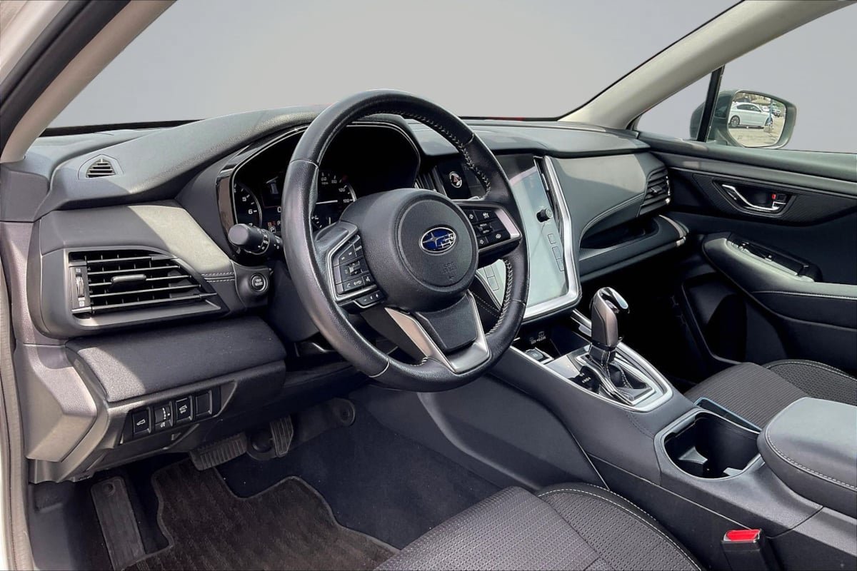 Used 2024 Subaru Outback Premium AWD/4WD image 14