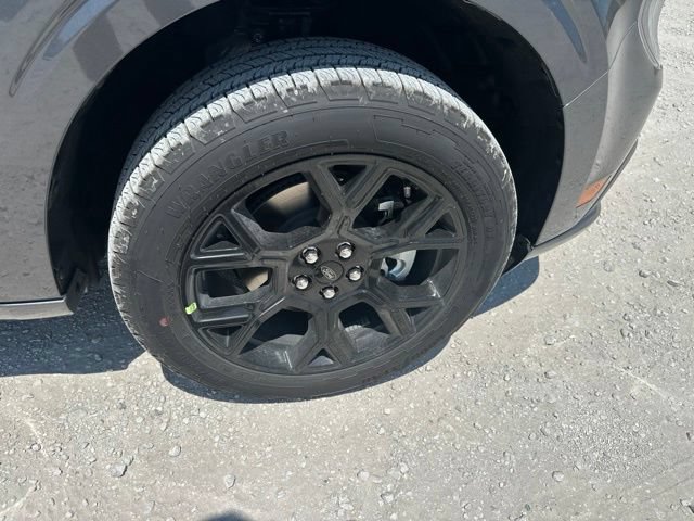 New 2026 Ford Maverick Lobo AWD/4WD image 9