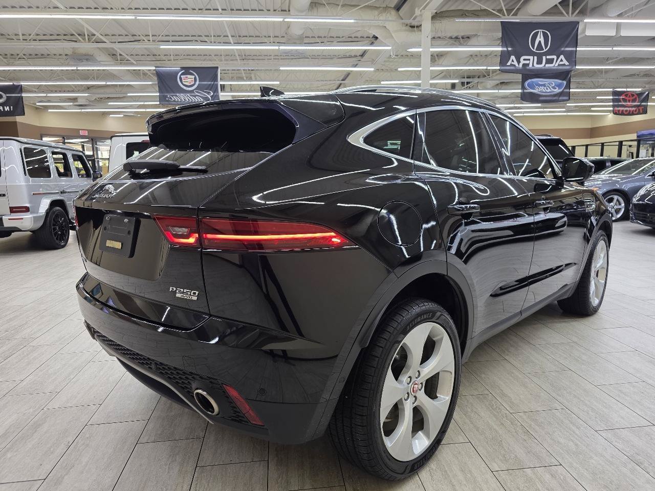 Used 2018 Jaguar E-PACE SE AWD/4WD image 6