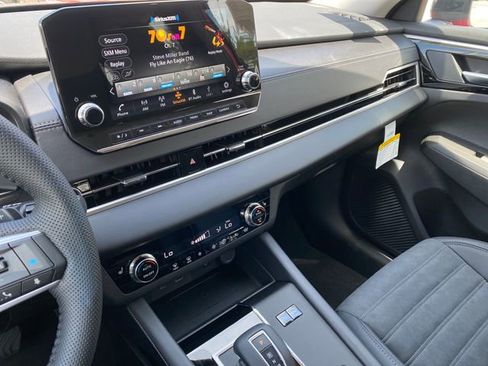New 2026 Nissan Rogue SL AWD/4WD image 19