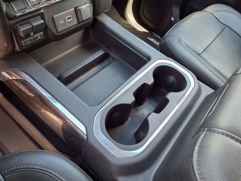 Used 2021 Chevrolet Silverado 1500 LTZ AWD/4WD image 12