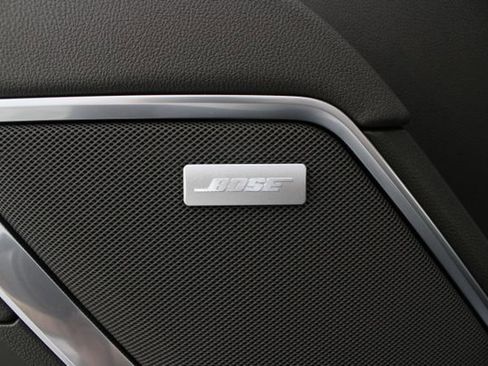 New 2026 GMC Sierra 1500 SLT image 17