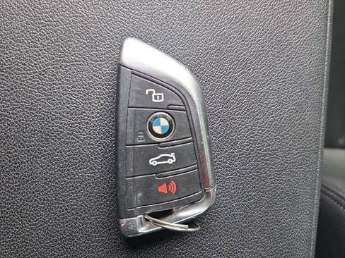 Used 2020 BMW 330i Sedan w/ Convenience Package RWD image 17