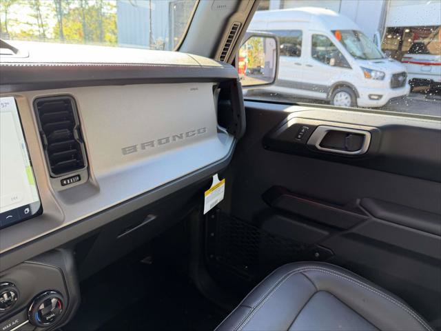Used 2026 Ford Bronco Outer Banks AWD/4WD image 33
