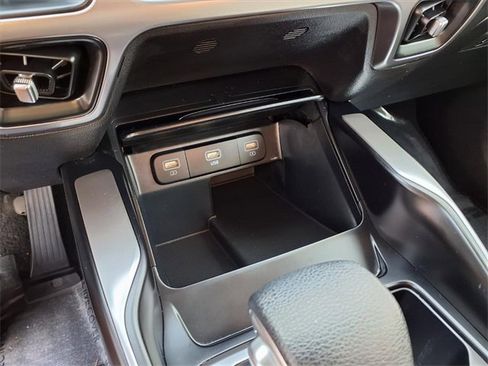 Used 2023 Kia Sorento LX image 20