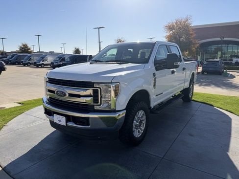 Used 2019 Ford F250 XL w/ STX Appearance Package image 3