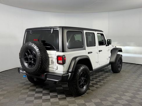 Used 2024 Jeep Wrangler Unlimited image 5