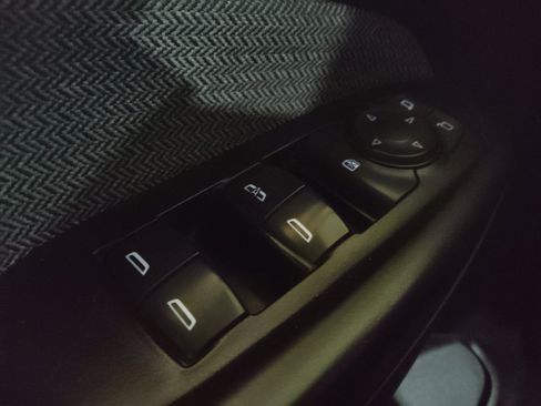 Used 2021 Chevrolet TrailBlazer LS w/ LPO, Blackout Package FWD image 27